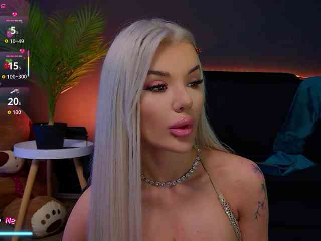 CelyneMay webcam