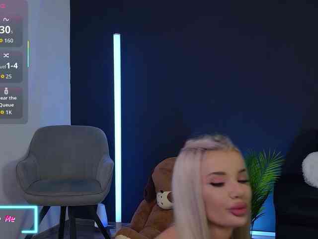 CelyneMay webcam