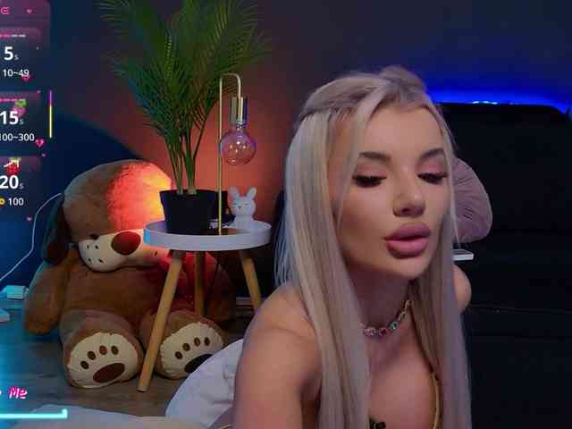 CelyneMay webcam