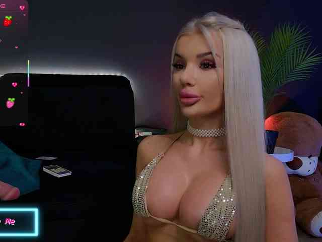 CelyneMay webcam