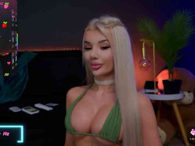 CelyneMay webcam