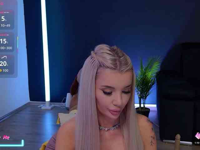 Celynemay's cam show statistics and live stream