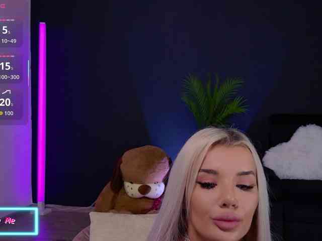 CelyneMay webcam