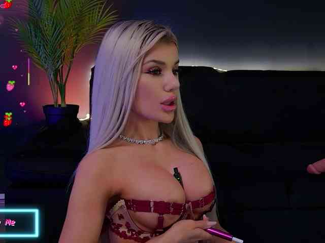 CelyneMay webcam