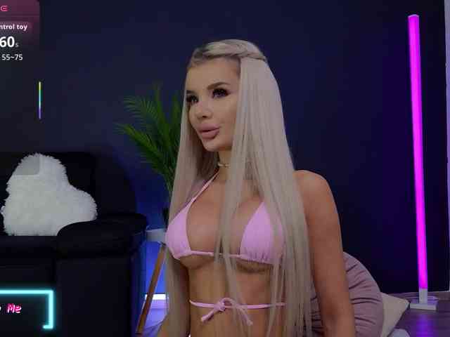 CelyneMay webcam