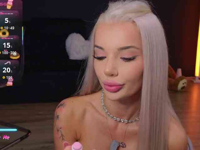 CelyneMay webcam