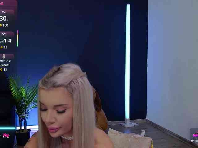 CelyneMay webcam