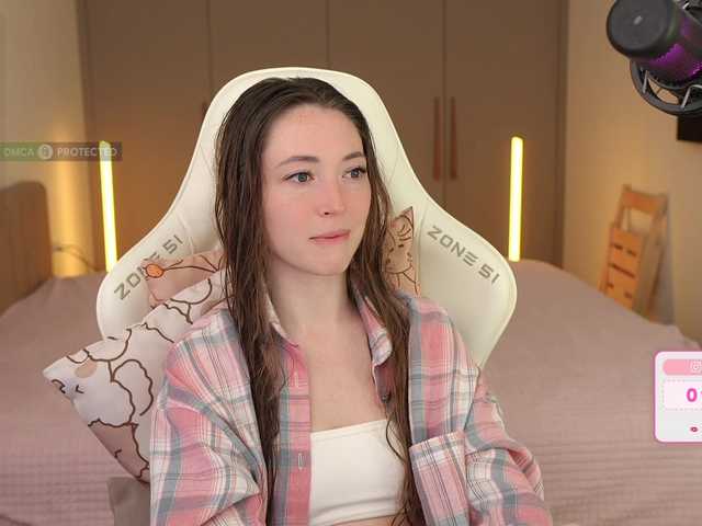 Lollipop-o, 23 y/o - Live Cam on BongaCams