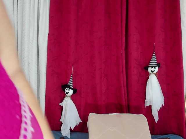 le modèle bbwsalome est en webcam porno dans un show sur le site bongacams, il possède les tags suivants: Latino/Hispanic,Brunette,Trimmed