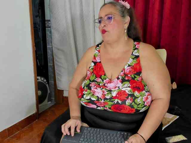 bbwsalome webcam