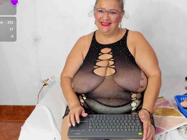 bbwsalome webcam