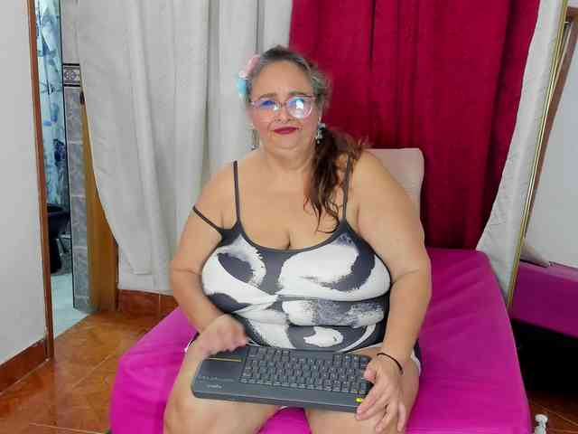 bbwsalome webcam