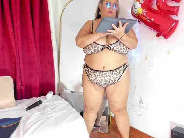 bbwsalome webcam