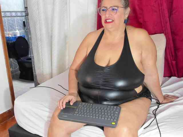bbwsalome webcam