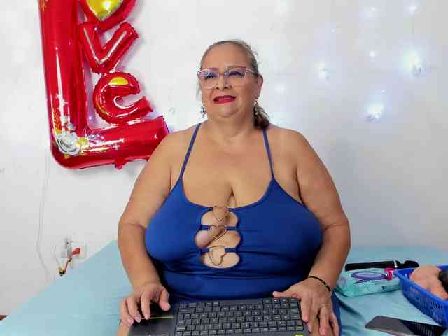 bbwsalome webcam