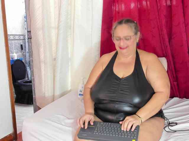bbwsalome webcam