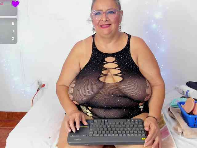 bbwsalome webcam