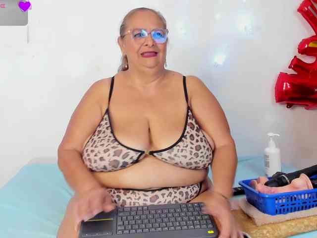 bbwsalome webcam