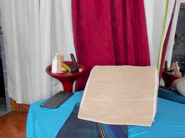 bbwsalome webcam