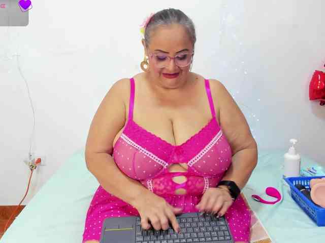 bbwsalome webcam