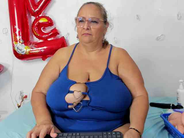 bbwsalome webcam