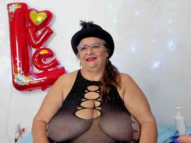 bbwsalome webcam