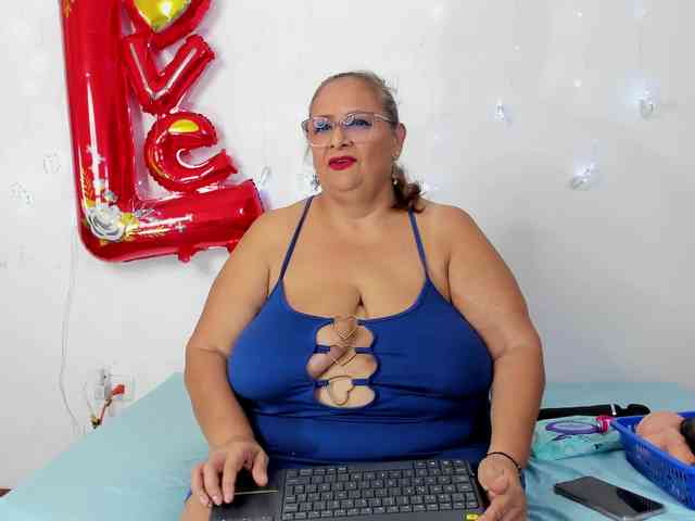 bbwsalome webcam