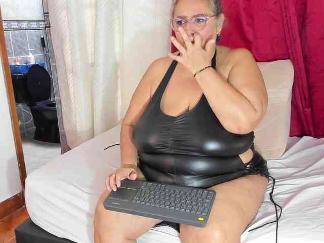 bbwsalome webcam
