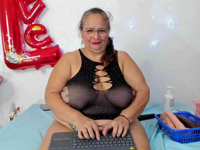 bbwsalome webcam