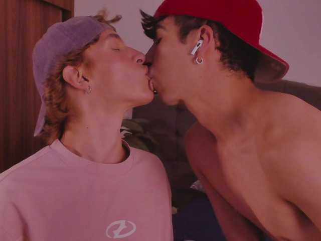 2gays1straight