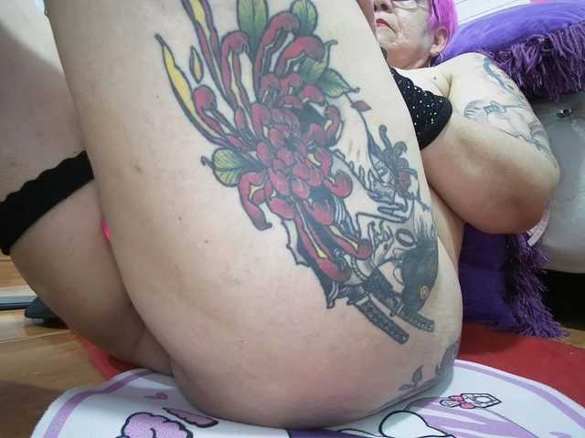 Maturerose3's BongaCams show and profile