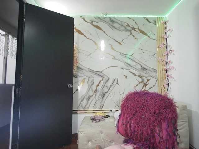 Maturerose3 live cam on BongaCams