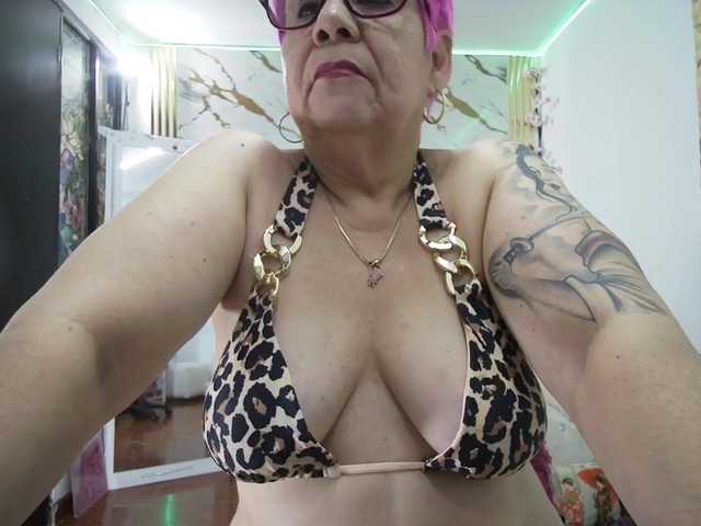 Maturerose3 live cam on BongaCams