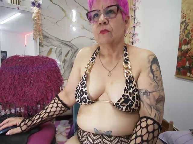 Maturerose3 live cam on BongaCams