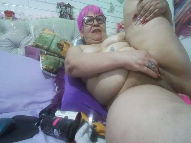 Maturerose3's BongaCams show and profile