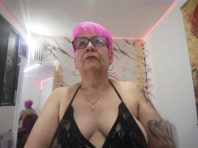 Maturerose3 live webcam show