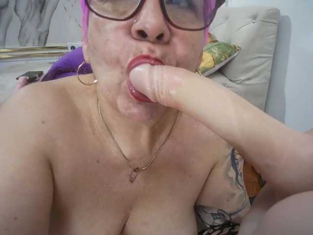 Maturerose3 live cam on BongaCams