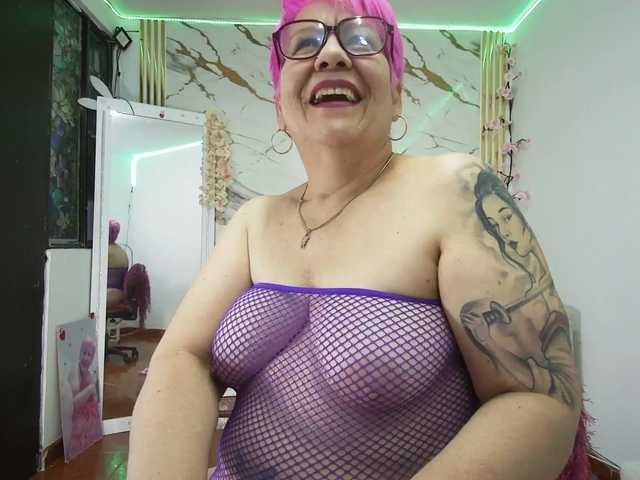 Maturerose3 live cam on BongaCams