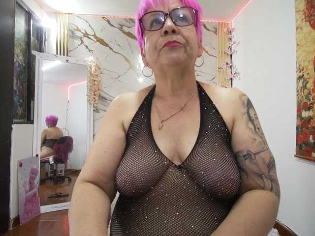 Maturerose3 live cam on BongaCams