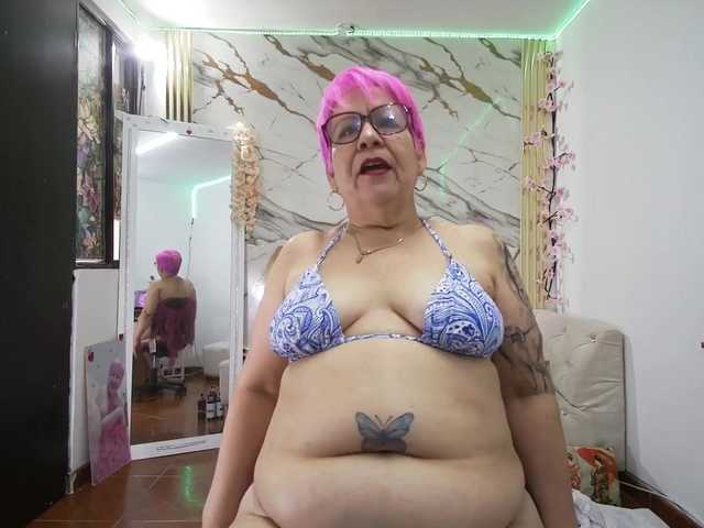 Maturerose3 live cam on BongaCams