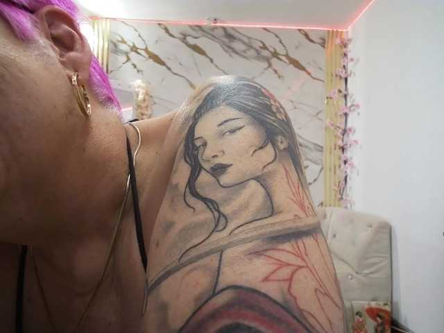 Maturerose3 live cam on BongaCams