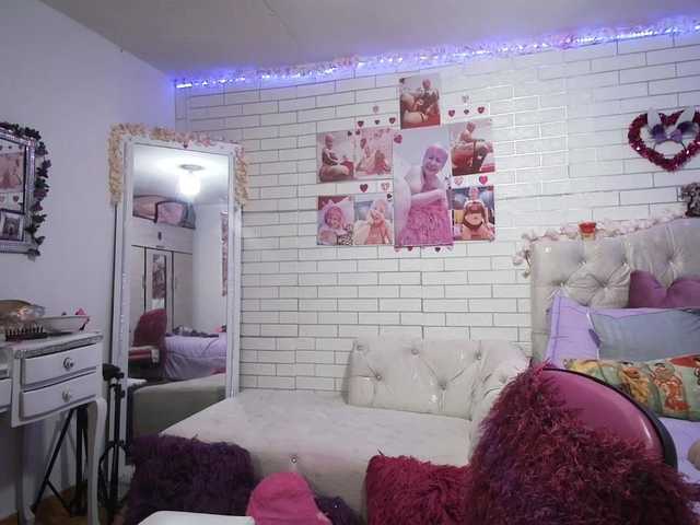 Maturerose3's BongaCams show and profile