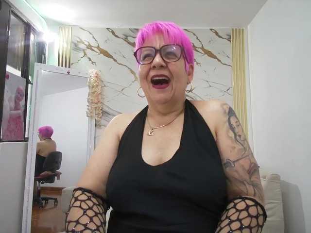Maturerose3 live cam on BongaCams