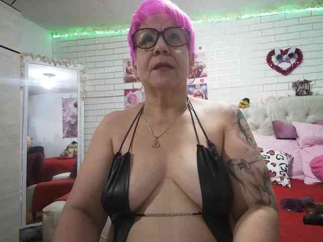 Maturerose3 Live Webcam on BongaCams
