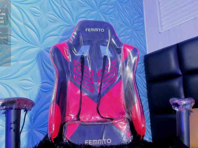 Milk-max18 Live Webcam on BongaCams