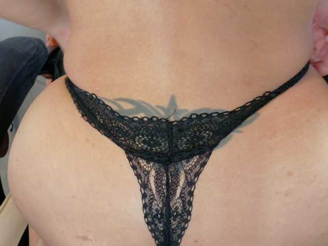 SpikedBella live cam on BongaCams