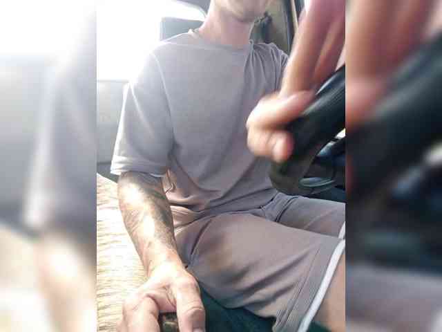 AlexGumWow Live Webcam on BongaCams