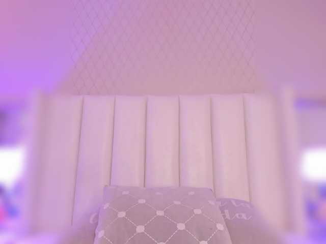 SophiaSmiiths live webcam show