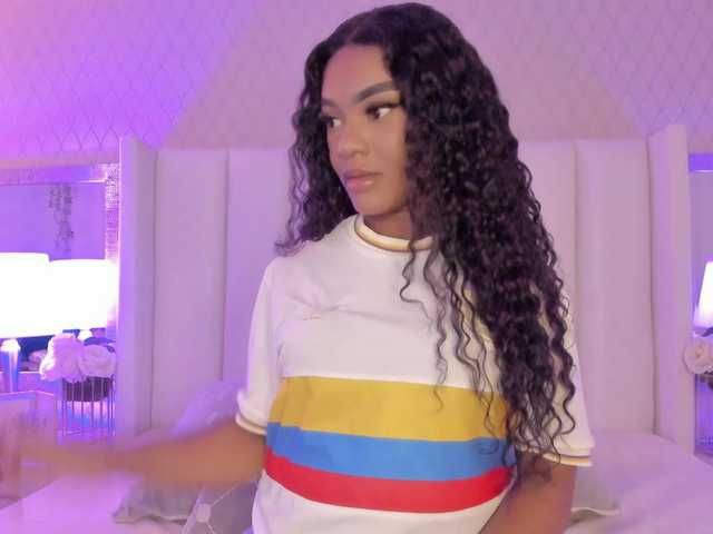 SophiaSmiiths live cam on BongaCams