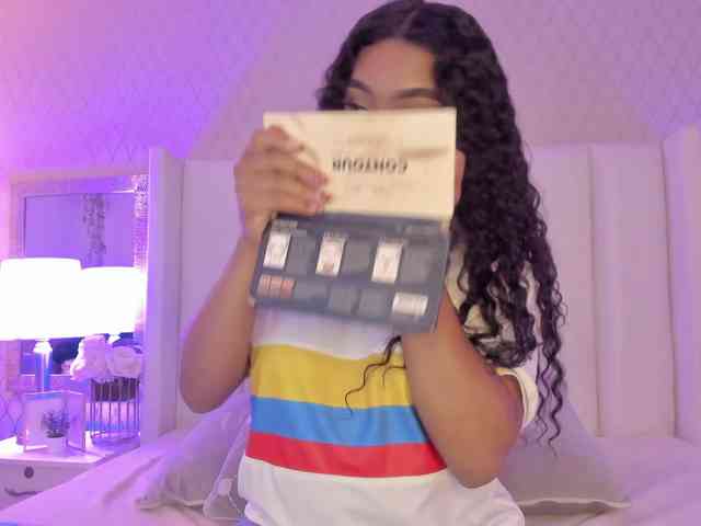 SophiaSmiiths webcam